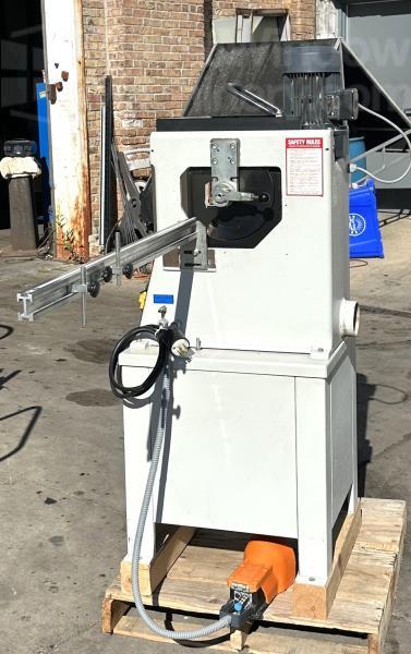 CLOSED HALVING JOINT CUTTER
