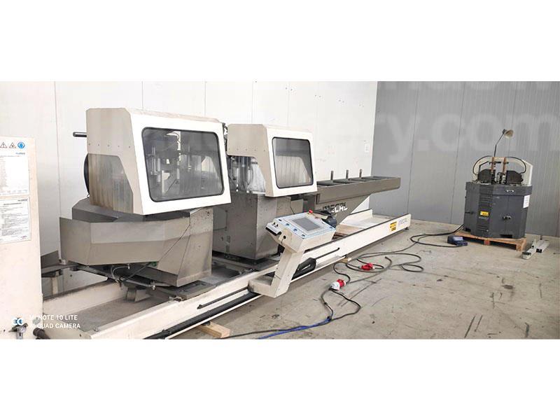 AUTOMATIC DOUBLE END MITER SAW